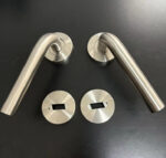 Round door handle with rosette |Stainless steel, silver colored - Image 2