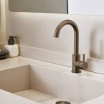 STRIA BASIN MIXER – CURVED SWIVEL SPOUT – COLD START – REFINED RIBBED HANDLE – WITHOUT WASTE – BROWN BRONZE (PVD) - Image 2